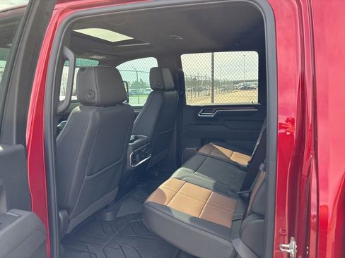 Used 2025 Chevrolet Silverado 3500 High Country w/ High Country Premium Package image 8