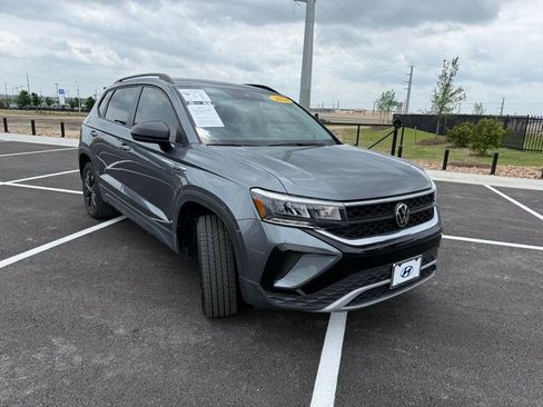 Used 2024 Volkswagen Taos S w/ MDO Package image 3