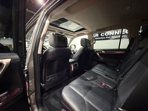 Used 2014 Lexus GX 460 w/ Premium Package AWD/4WD image 25