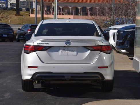 Used 2023 Nissan Sentra SR w/ Trunk Package image 8