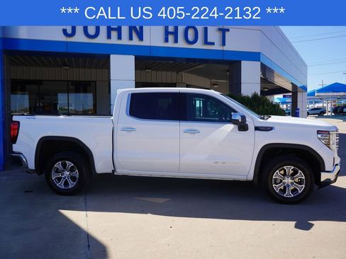 Used 2025 GMC Sierra 1500 SLT AWD/4WD image 13