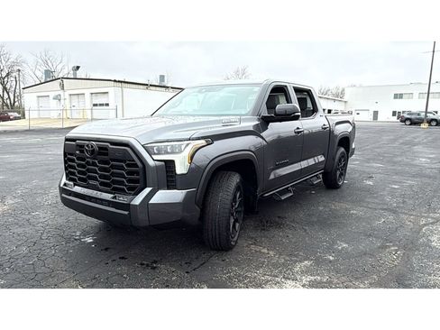 New 2026 Toyota Tundra Limited AWD/4WD image 3