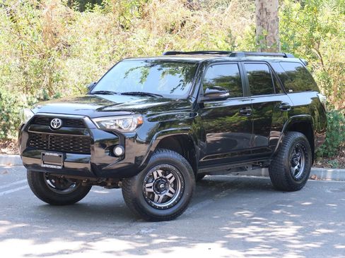 Used 2016 Toyota 4Runner SR5 Premium AWD/4WD image 4