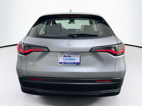 Used 2023 Honda HR-V LX image 6