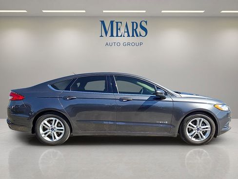 Used 2018 Ford Fusion SE image 6