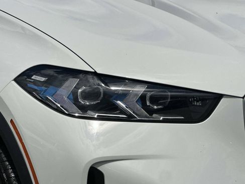 Used 2026 BMW X5 xDrive40i AWD/4WD image 8