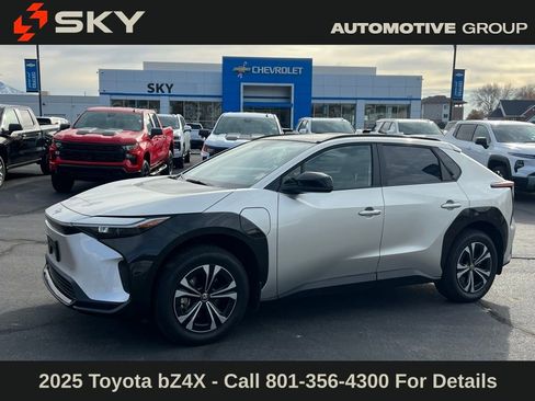 Used 2025 Toyota bZ4X AWD w/ Weather Package image 1