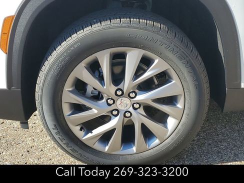 New 2025 Buick Enclave Preferred image 33