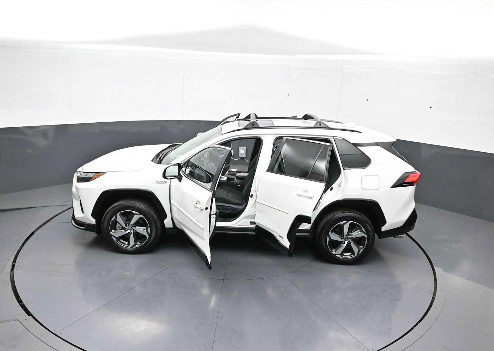 Used 2023 Toyota RAV4 SE w/ Weather & Moonroof Package AWD/4WD image 44