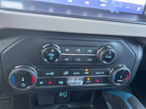 Used 2022 Ford Bronco Wildtrak AWD/4WD image 26