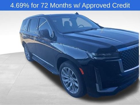 Used 2021 Cadillac Escalade Luxury image 1