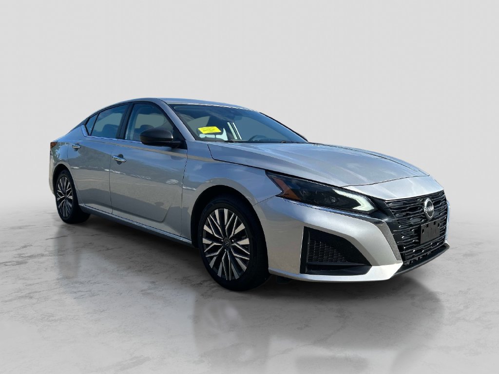 Certified 2024 Nissan Altima 2.5 SV FWD image 7