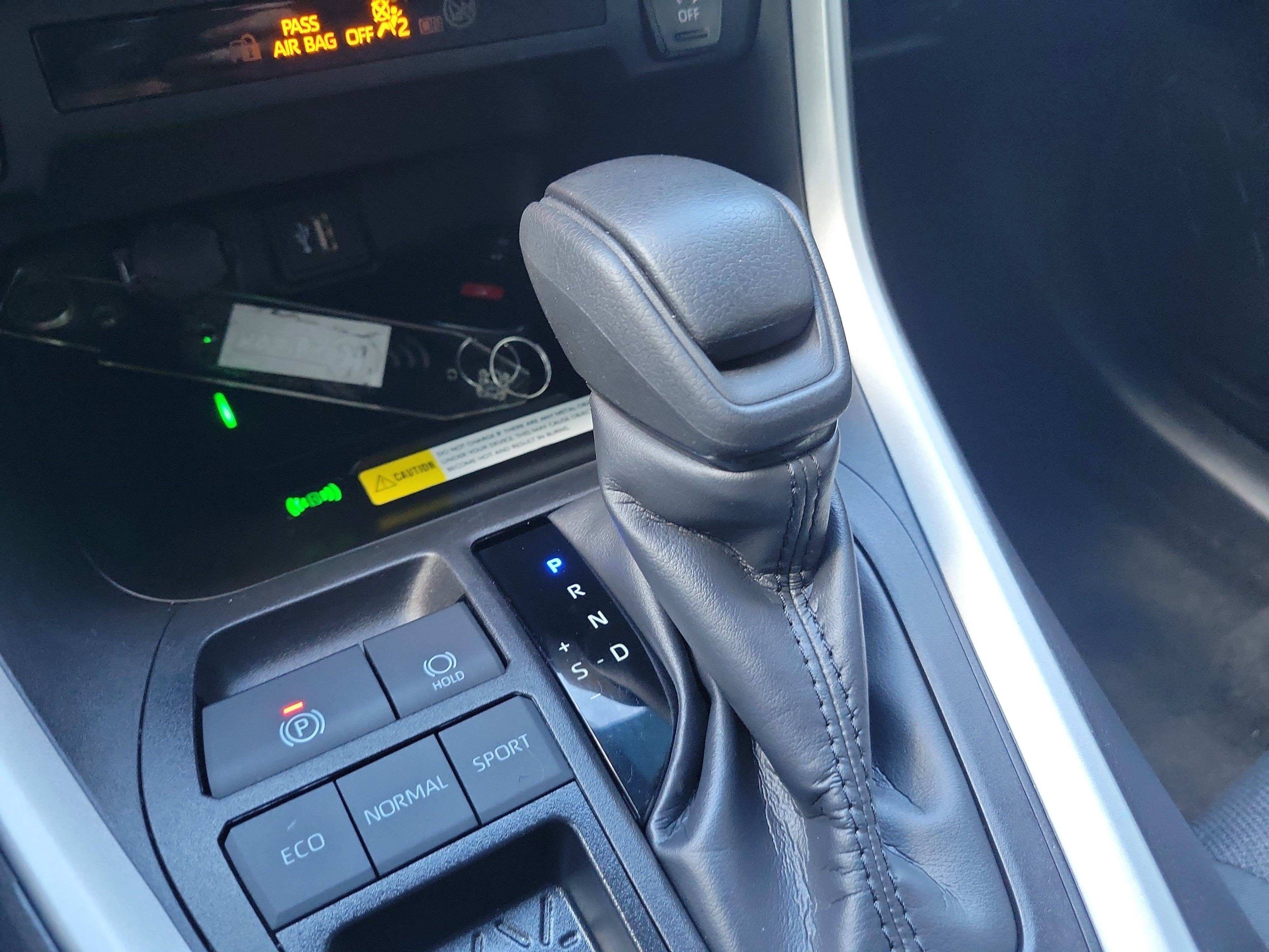 Used 2024 Toyota RAV4 XLE FWD image 28