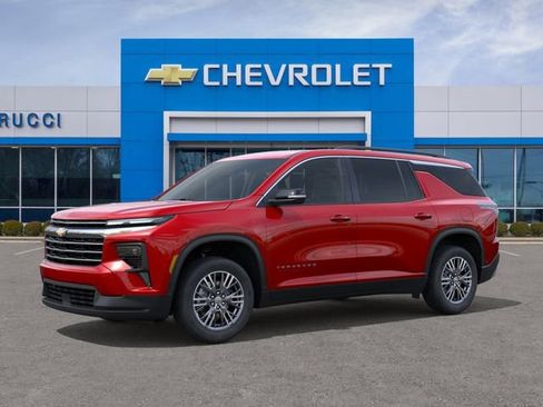 New 2026 Chevrolet Traverse LT FWD image 2