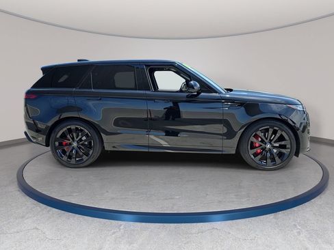 Used 2025 Land Rover Range Rover Sport Dynamic SE AWD/4WD image 4