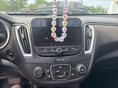 Used 2020 Chevrolet Malibu LS FWD image 23