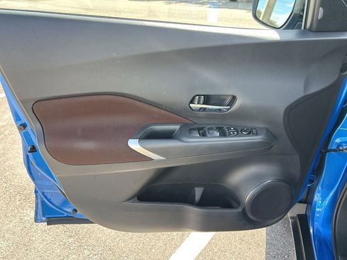 Used 2023 Nissan Kicks SR image 19