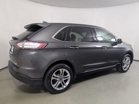 Used 2018 Ford Edge Titanium FWD image 7