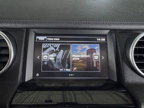 Used 2016 Land Rover LR4 AWD/4WD image 31