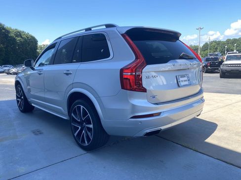 Used 2018 Volvo XC90 T6 Momentum w/ Momentum Plus Package AWD/4WD image 10