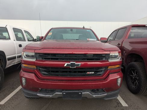 Used 2018 Chevrolet Silverado 1500 LT w/ All Star Edition AWD/4WD image 2