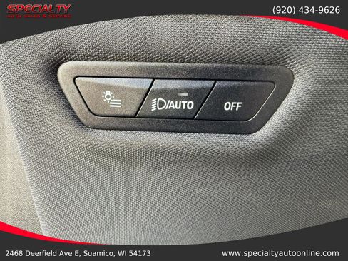 Used 2024 BMW iX xDrive50 w/ Sport Package AWD/4WD image 39