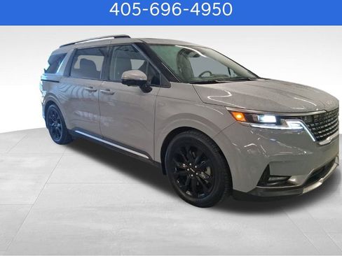 Used 2023 Kia Carnival SX Prestige image 28