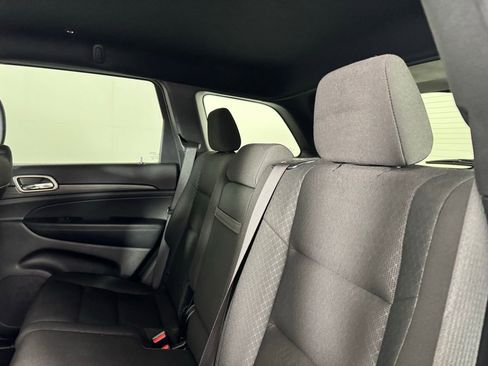 Used 2020 Jeep Grand Cherokee Laredo image 23
