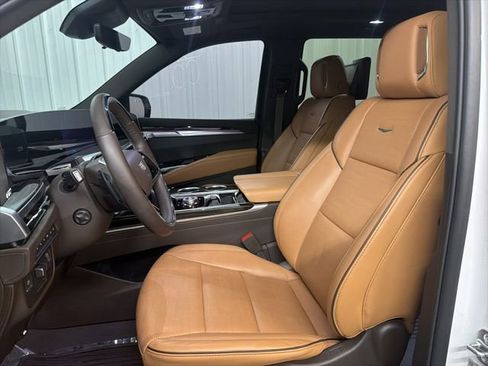 Used 2025 Cadillac Escalade Premium Luxury w/ Touring Package AWD/4WD image 13