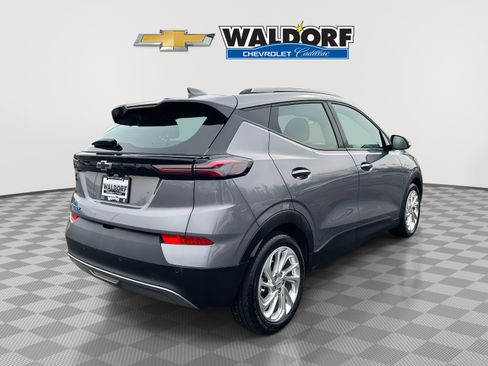 Certified 2023 Chevrolet Bolt EUV LT w/ Driver Confidence Package image 6