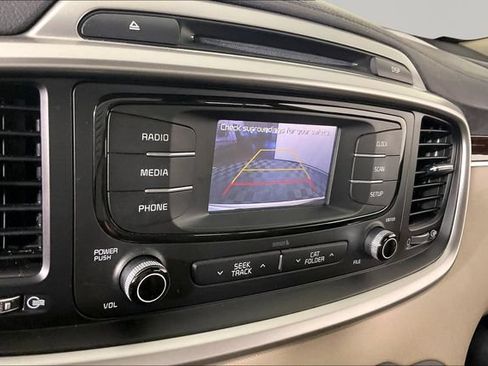 Used 2017 Kia Sorento LX FWD image 13