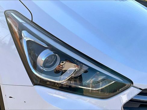 Used 2017 Hyundai Santa Fe Sport image 29