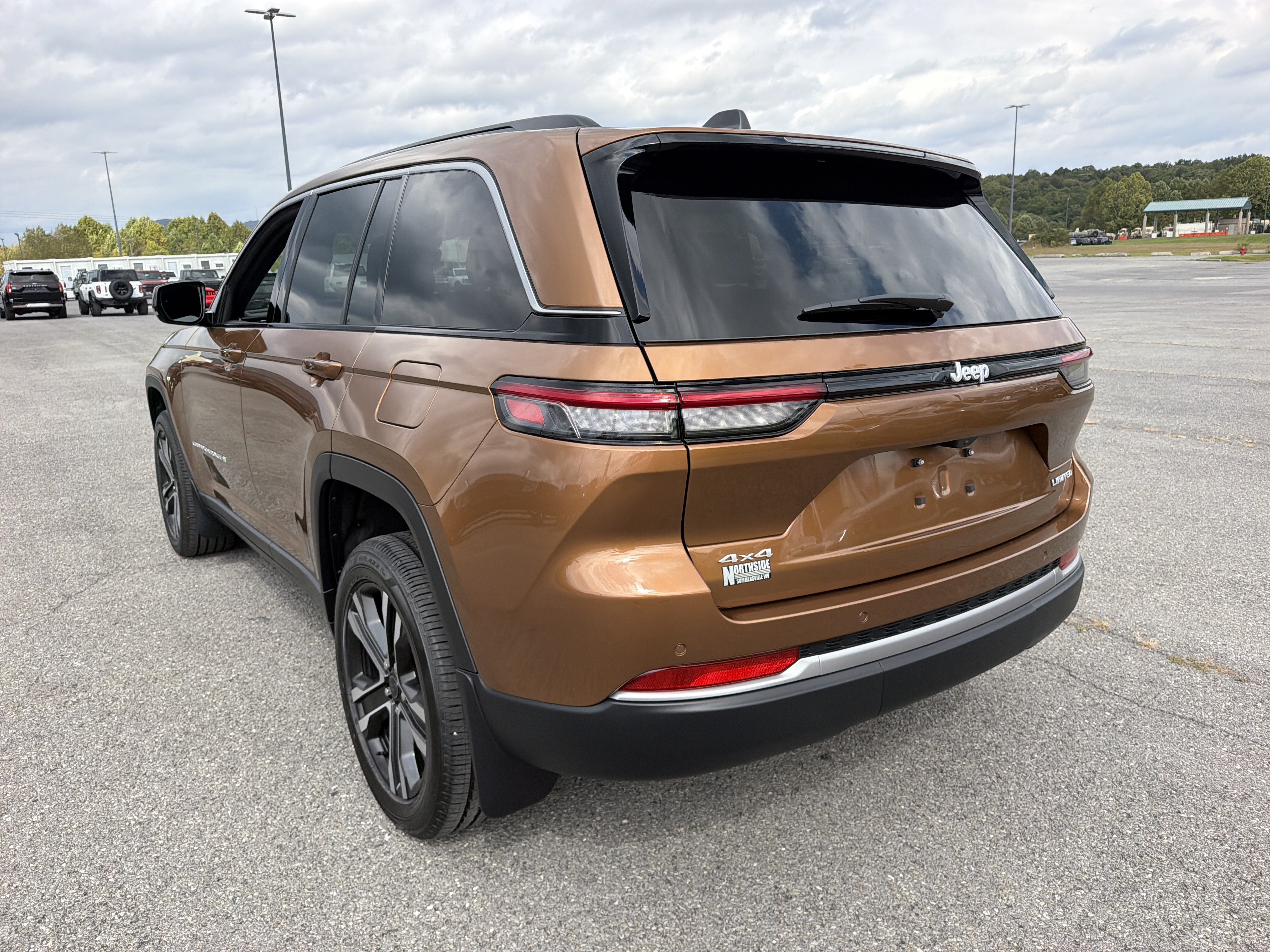 New 2027 Jeep Grand Cherokee Limited AWD/4WD image 8