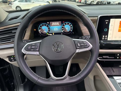 New 2026 Volkswagen Atlas SE image 30