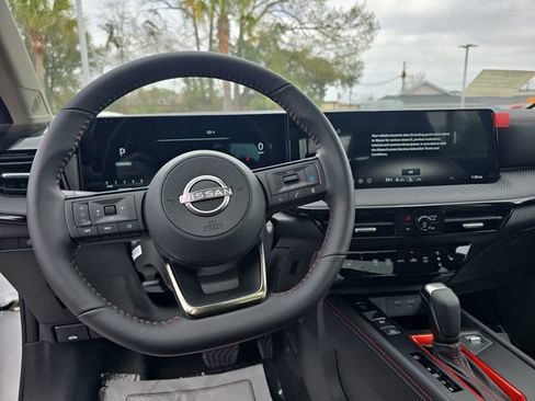 New 2026 Nissan Kicks SR w/ SR Premium Package FWD image 13