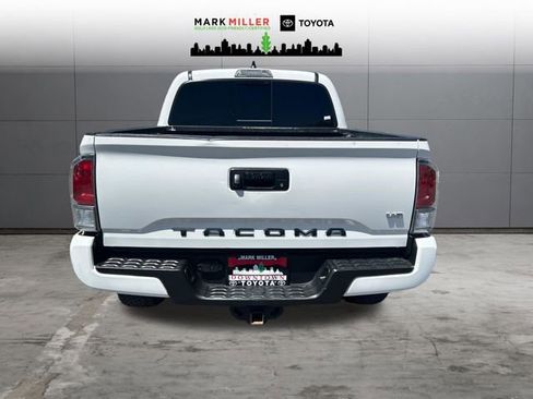 Used 2023 Toyota Tacoma TRD Sport AWD/4WD image 4