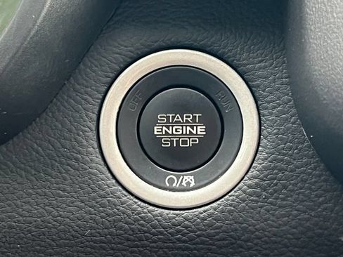Used 2025 RAM 1500 Big Horn AWD/4WD image 33