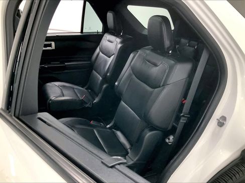 Used 2021 Ford Explorer ST w/ Equipment Group 401A AWD/4WD image 18