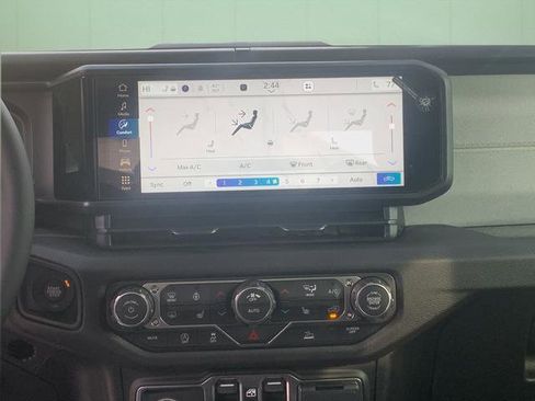 New 2026 Jeep Gladiator Sport image 21