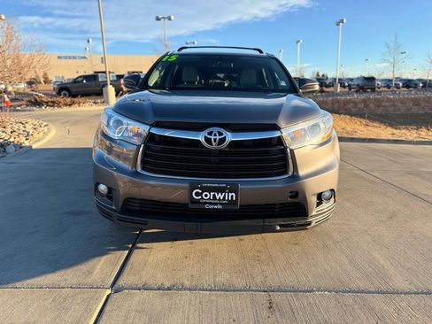 Used 2015 Toyota Highlander XLE image 2