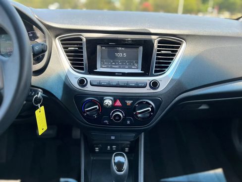 Used 2018 Hyundai Accent SE FWD image 15