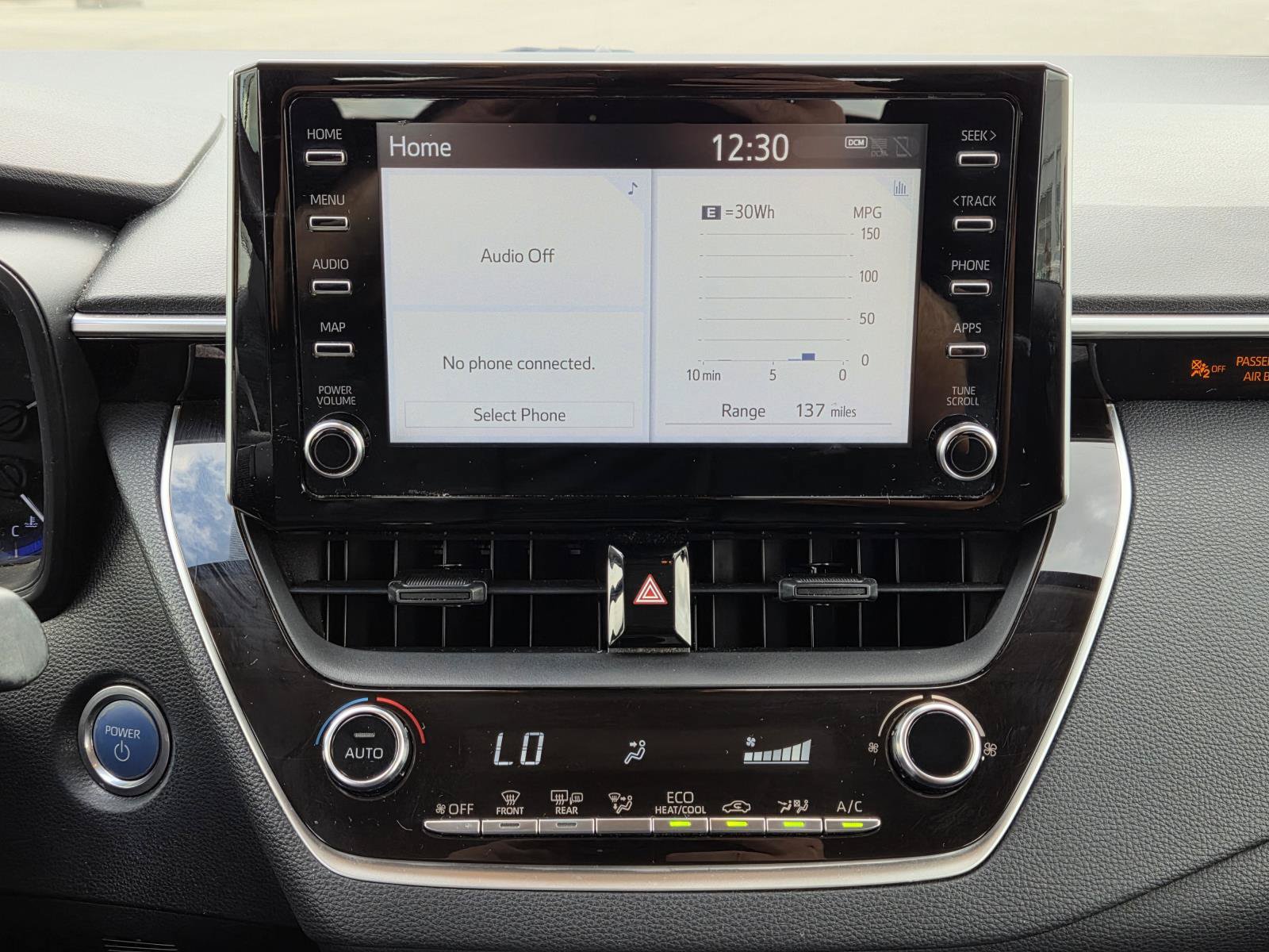 Used 2020 Toyota Corolla LE FWD image 12