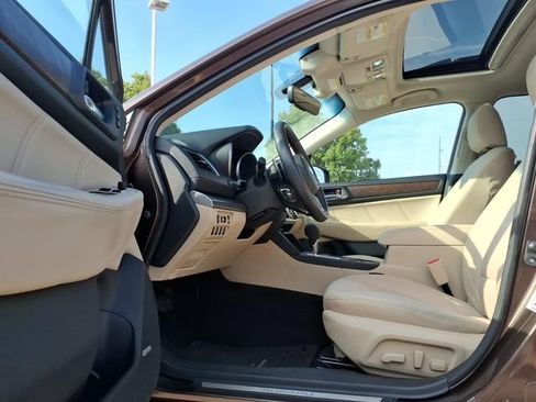Used 2019 Subaru Outback 3.6R Limited w/ Popular Package #2 AWD/4WD image 15