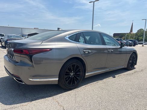 Used 2021 Lexus LS 500 w/ Accessory Package (Z2) RWD image 4
