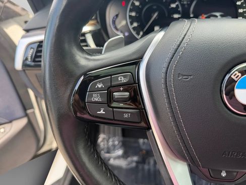 Used 2018 BMW 530e xDrive AWD/4WD image 22