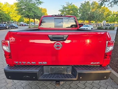 Used 2022 Nissan Titan S AWD/4WD image 7