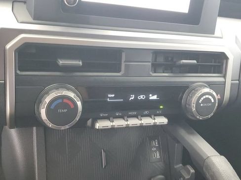Used 2025 Toyota 4Runner SR5 AWD/4WD image 28