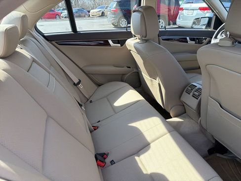Used 2013 Mercedes-Benz C 300 4MATIC Sedan image 11