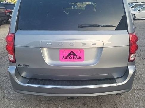 Used 2014 Dodge Grand Caravan SXT FWD image 22