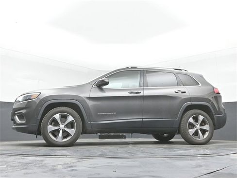 Used 2019 Jeep Cherokee Limited image 39